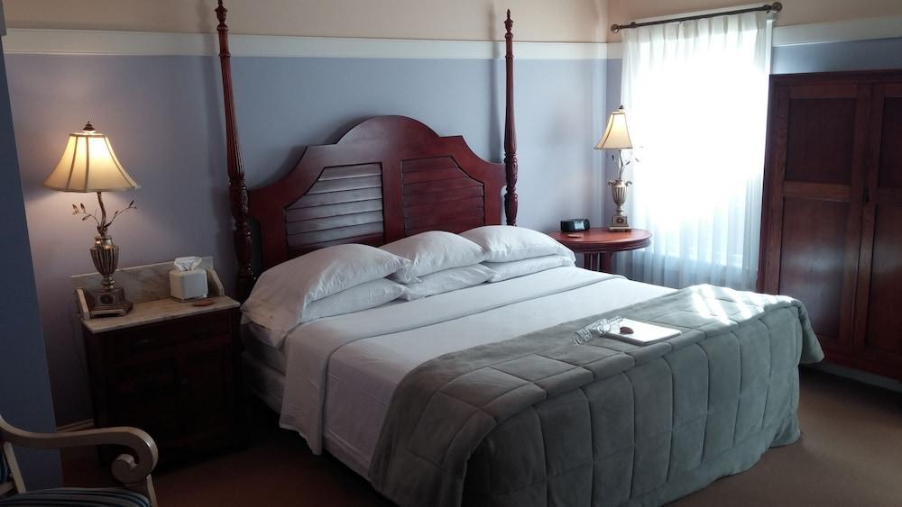 Beach Spa Bed & Breakfast Вирджиния-Бич Экстерьер фото