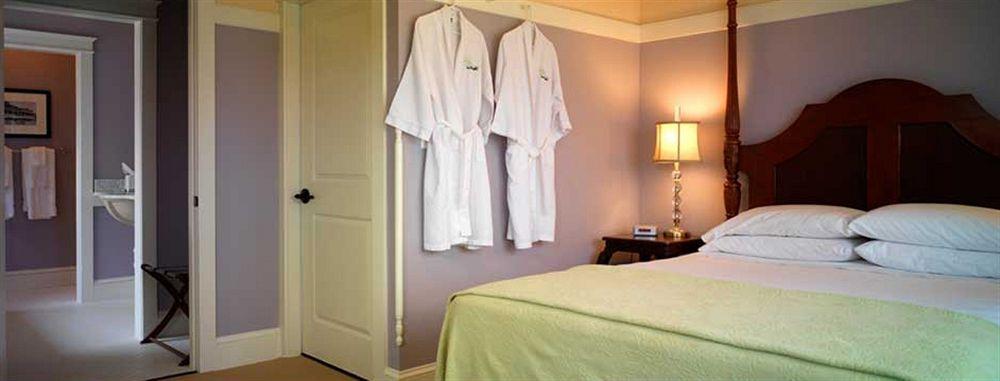 Beach Spa Bed & Breakfast Вирджиния-Бич Экстерьер фото