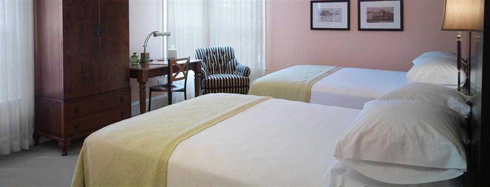 Beach Spa Bed & Breakfast Вирджиния-Бич Экстерьер фото
